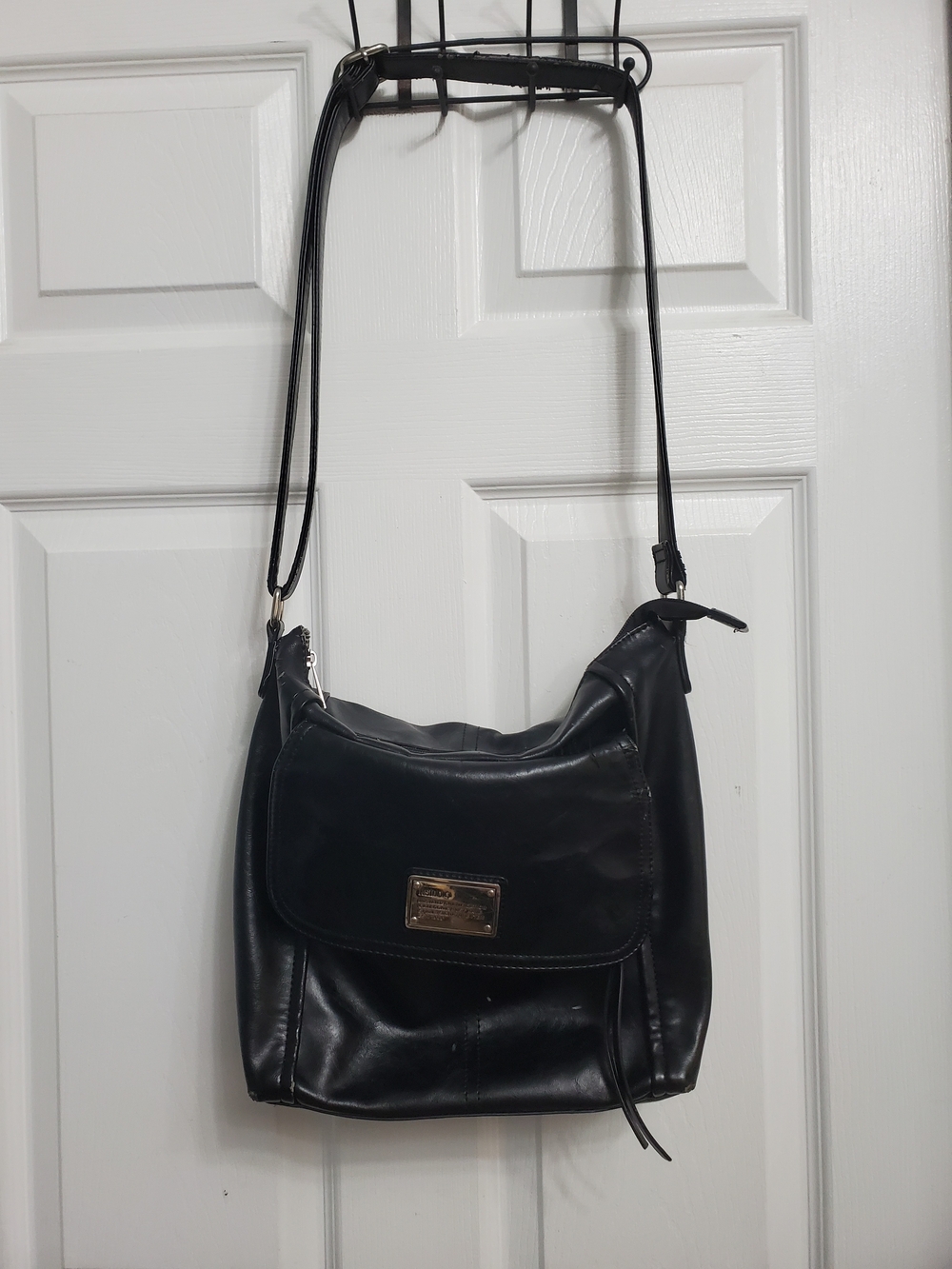 KStudio Black Leather Crossbody Shoulder Bag - (DAMAGED)